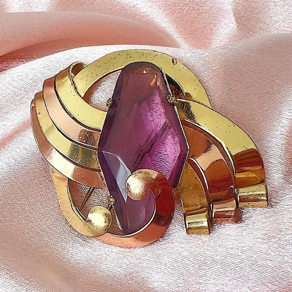 Coro Dress Clip Yellow Rose Gold Plated Purple Faceted Lucite Art Deco Vintage - Picture 2 of 8